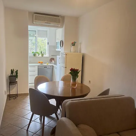 Luni Boutique Heights Old Town 2min Διαμέρισμα Τρογκίρ
