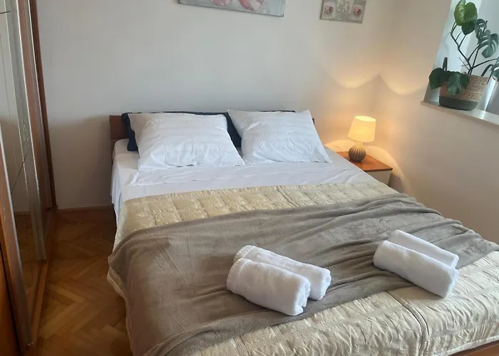 Luni Boutique Heights Old Town 2min Τρογκίρ