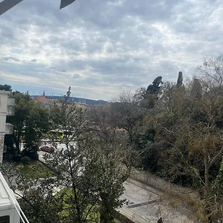 Apartamento Luni Boutique Heights Old Town 2min