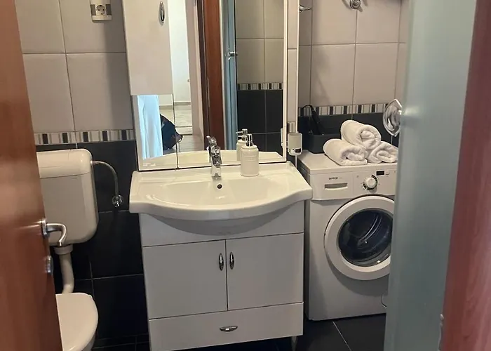 Luni Boutique Heights Old Town 2min