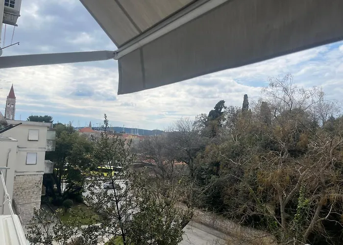 Appartamento Luni Boutique Heights Old Town 2min *